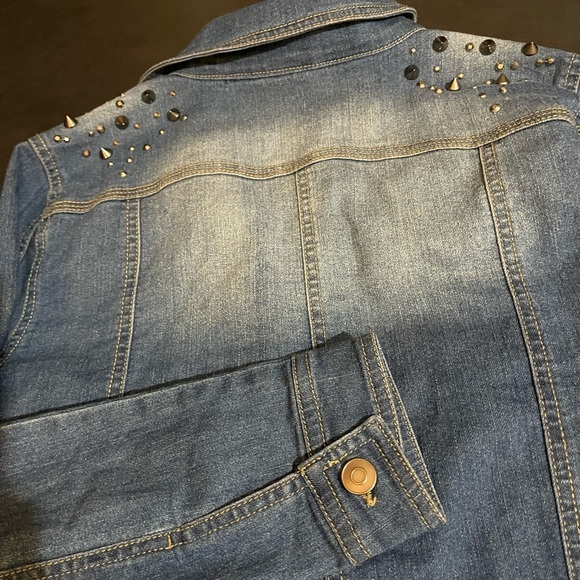 Urban Studded Soft Denim Jacket , size small, very stylish and cute - Picture 9 of 12